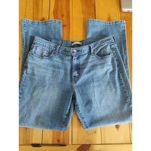 Levi 515 Mid rise Bootcut Jeans Size 16M
